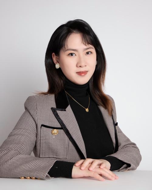 从业务员到专家 保险从业者的职业进阶与价值重塑